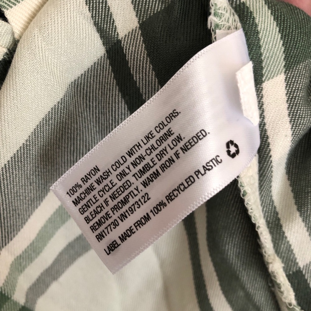 Universal Thread Slouchy Button Down - Picture 3 of 3